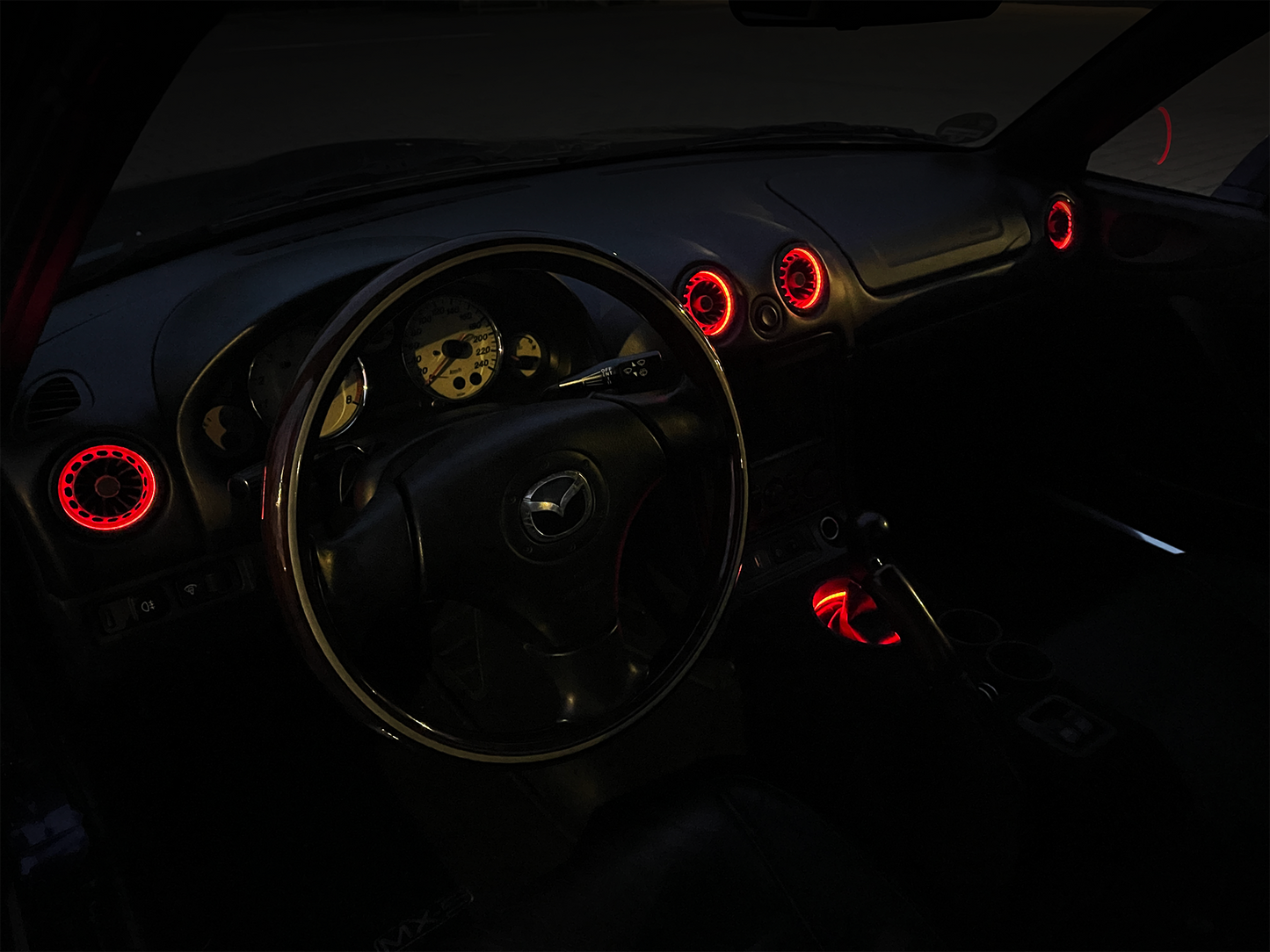 GlowVent One Black, custom air vent for Mazda MX5 NB / NBFL