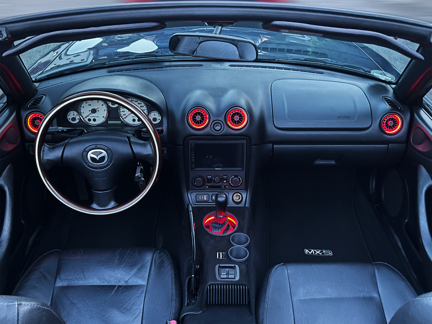 GlowCore One Black, custom center console for Mazda MX5 NB / NBFL